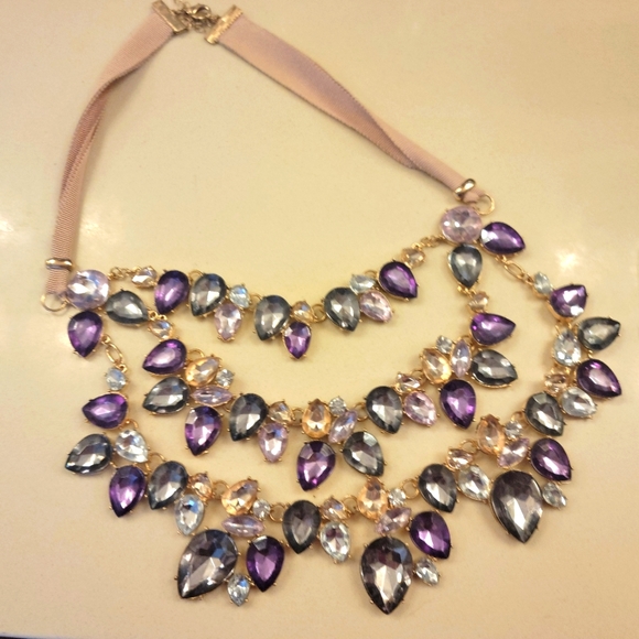 Beautiful gray and purple necklace - Picture 2 of 3